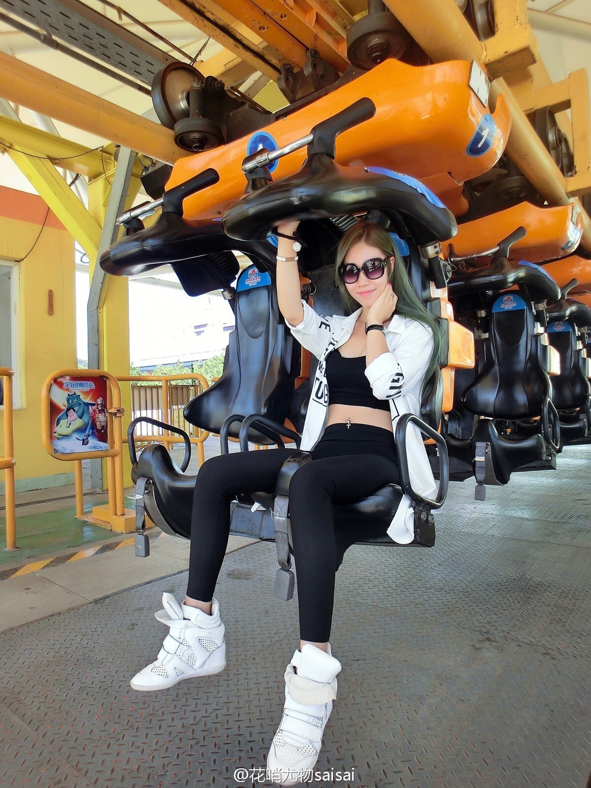 花哨尤物saisai的微博列表微女郎